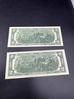 2 Consecutive 1976 $2 Two Dollar FRN Federal Reserve Notes CH UNC #985