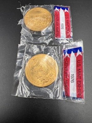 Lot of 2 1976 US Mint Exhibit Cape Expo Souvenir Independence Bicentennial Medal