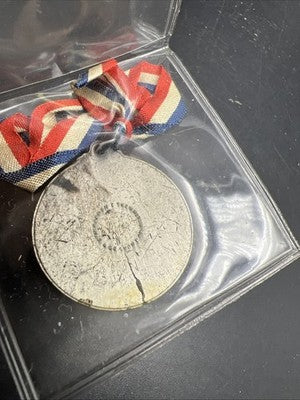 1909 Newark NJ Lincoln Centennial Medal 25 MM Bronze (silvered) With Ribbon SK#B