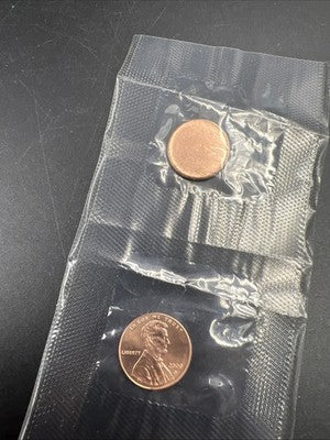 Blank Cent Error 1c Coin & 2009 D 1c BU 2 Coin Set in Sample Cello