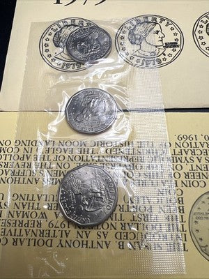 3 Coin P D S 1979 SBA Susan B Anthony Souvenir Set Yellow Envelope