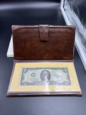 FDOI 1976 $2 FRN Federal Reserve Bicentennial Note April 13th leather display #8