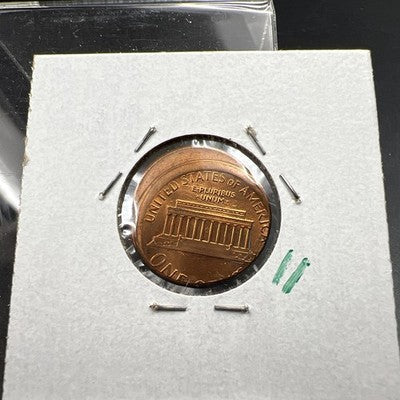 1988 1c Lincoln Memorial Cent Penny 25% Off Center BU UNC SKU#AQ