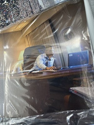 Lot of 5 Barack Michelle Obama Printed Presidential Portraits & 1 Bill Clinton