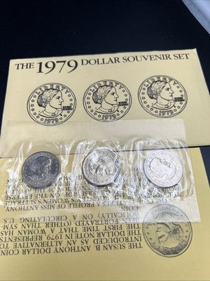 3 Coin P D S 1979 SBA Susan B Anthony Souvenir Set Yellow Envelope