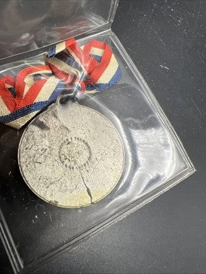 1909 Newark NJ Lincoln Centennial Medal 25 MM Bronze (silvered) With Ribbon SK#B