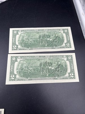 2 Consecutive 2013 $2 Two Dollar FRN Federal Reserve Notes CH UNC #763