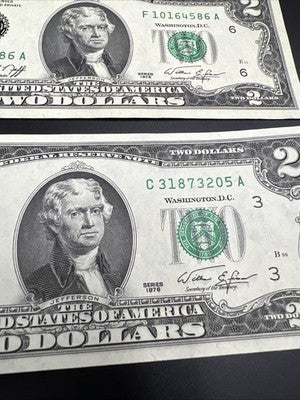 2 Note Lot Choice AU 1976 $2 FRN Bicentennial Federal Reserve Notes #205