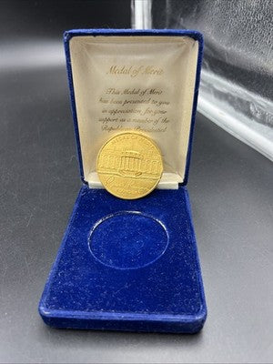 Ronald Regan Medal Of Merit Task Force POTUS Seal Eagle Medal AU