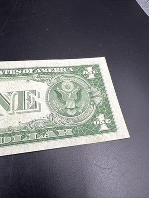 1935 E $1 One Dollar Silver Certificate UNC Uncirculated #212