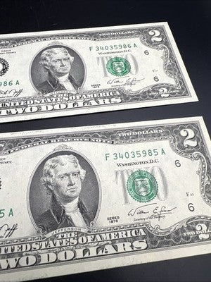 2 Consecutive 1976 $2 Two Dollar FRN Federal Reserve Notes CH UNC #985