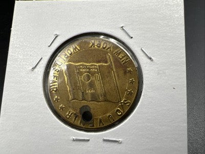 1939 New York World's Fair Administration Building Souvenir Token Circulated