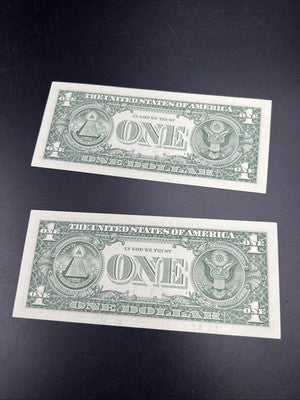 2 Consecutive 2017 A $1 FRN Federal Reserve Notes CH UNC #57