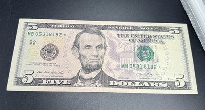 Star * 2013 $5 FRN Federal Reserve Note XF EF Circulated Neat Serial # 05318182