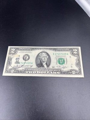 1976 $2 FRN Two Dollar Bicentennial Note Washington DC 20013 FDOI Stamped