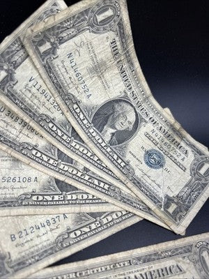 Lot of 19 Very Circulated 1957 1935 $1 US Silver Certificate Blue Seal Bills #62