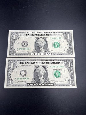 2 Consecutive 2017 $1 FRN Federal Reserve Notes CH UNC #64