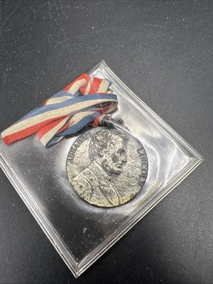 1909 Newark NJ Lincoln Centennial Medal 25 MM Bronze (silvered) With Ribbon SK#A