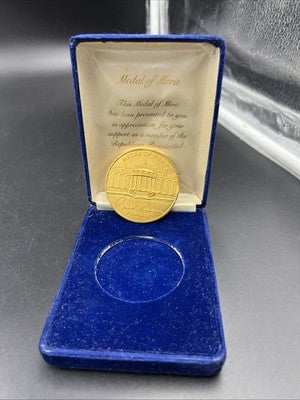 Ronald Regan Medal Of Merit Task Force POTUS Seal Eagle Medal AU