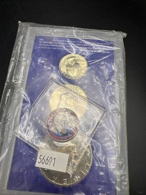 4 Coin Copper Nickel Bicentennial Proof Set 1976 25c 50c $1 & Colorized QTR #A