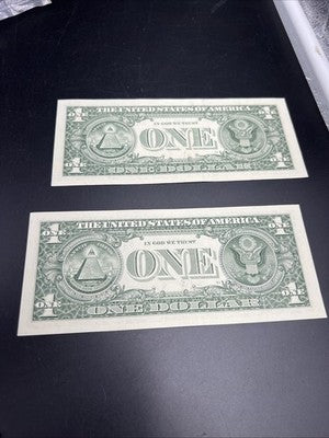 2 Consecutive 2017 $1 FRN Federal Reserve Notes VF Very Fine / XF Circulated