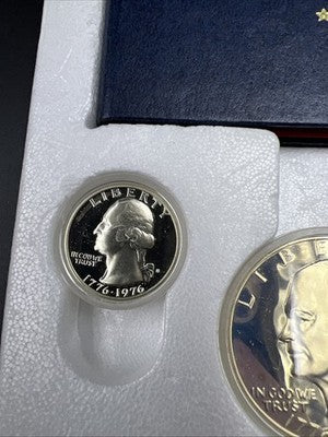1776 - 1976 S US Mint Proof Silver Bicentennial 3 Coin Set 40% Silver w/ Box S#4