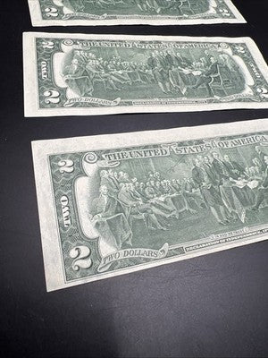 Lot of 4 1976 $2 FRN Two Dollar Bicentennial Federal Reserve Notes VF + #522