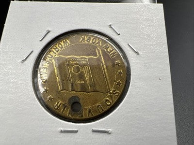 1939 New York World's Fair Administration Building Souvenir Token Circulated