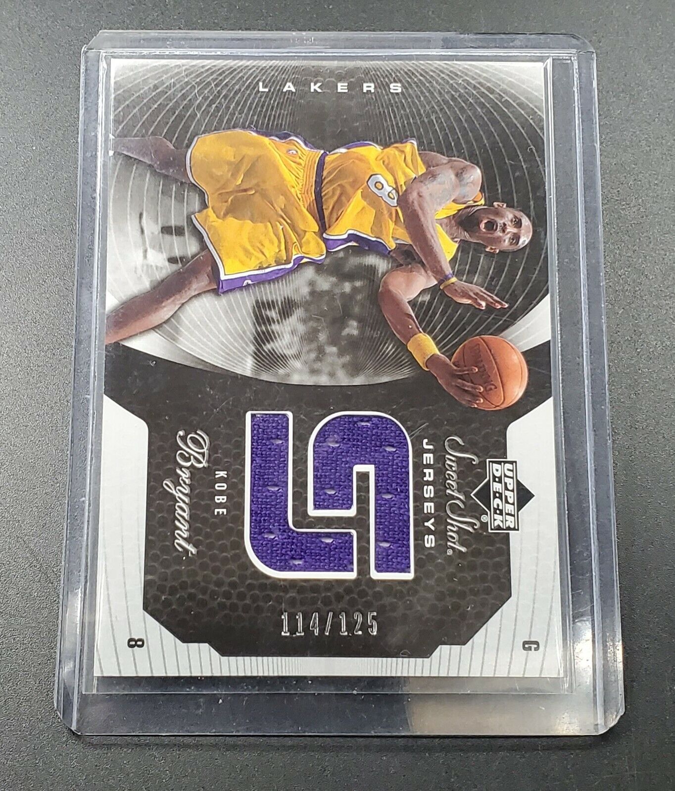 Kobe Bryant 2005 Upper Deck Sweet Shot REAL GAME JERSEY PIECE CARD 114/125 RARE