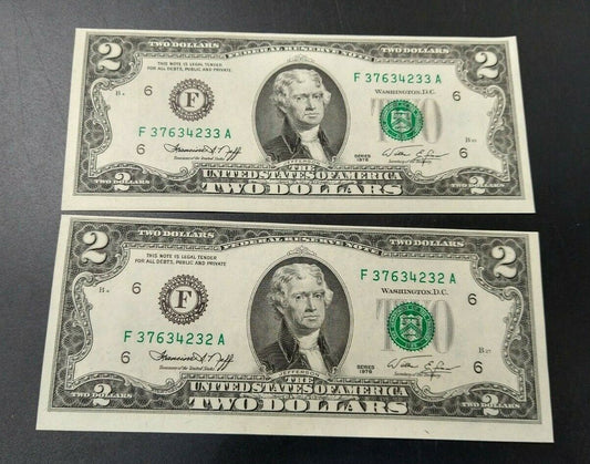 2 CONSECUTIVE 1976 $2 FRN Federal Reserve NOTE Green Seal AU / CU BICENTENNIAL