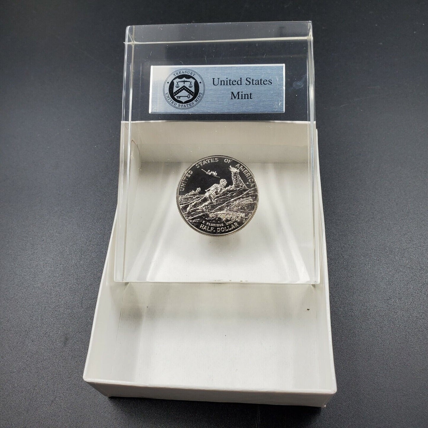 1991-1995 50c 50th Anniversary World War II Half Dollar Veterans Acrylic Display
