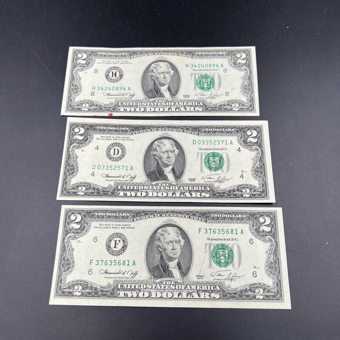 Lot of 3 1976 $2 Two Dollar Bicentennial FRN Federal Reserve Note Bills VF #681