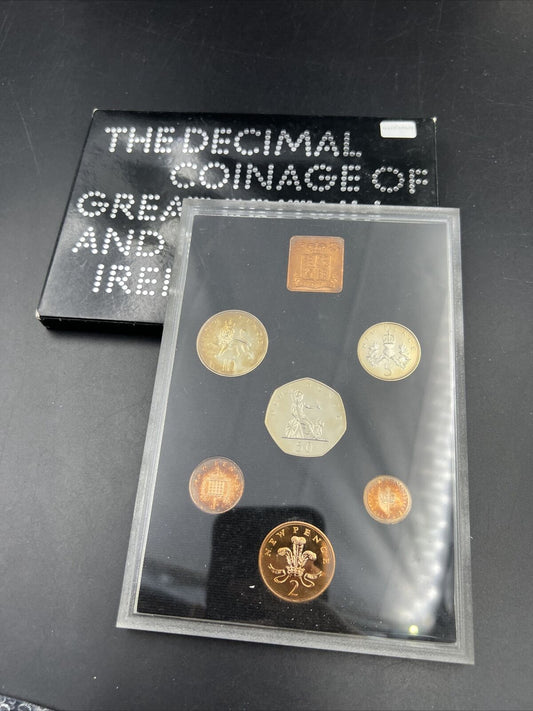 The Decimal Coinage of Great Britain Northern Ireland 1971 Coin Set Neat Toning