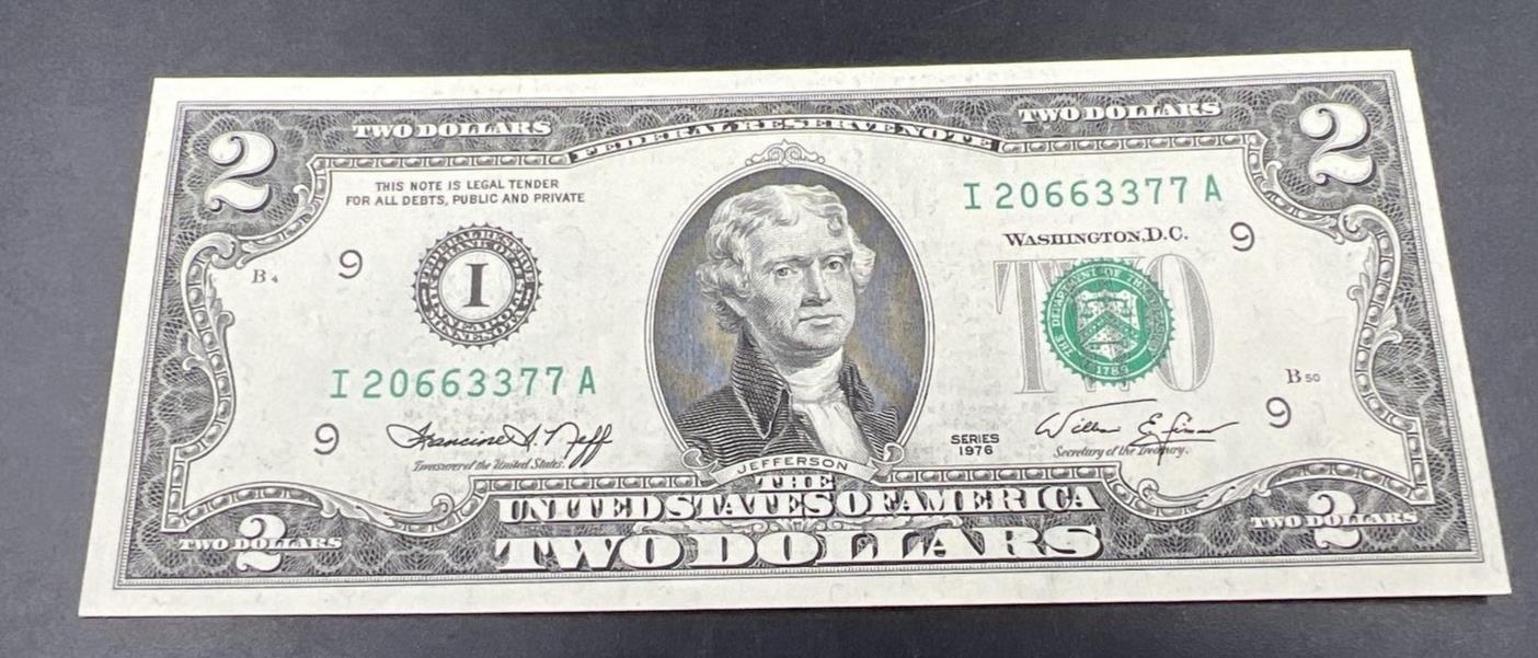 1976 $2 Two Dollar Bicentennial Bill Federal Reserve Note CH AU District I