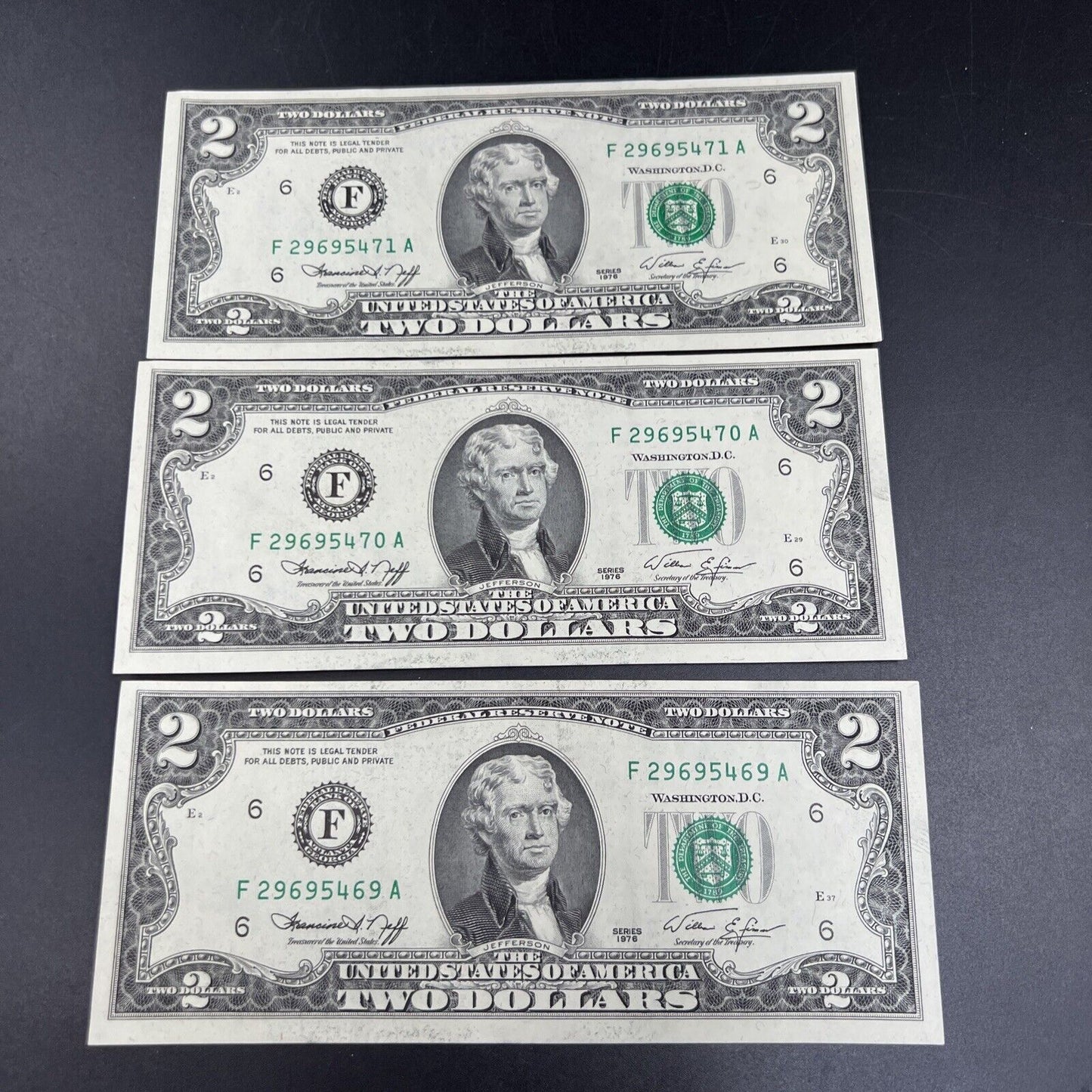 3 Consecutive 1976 $2 Two Dollar Bicentennial Bill Federal Reserve Notes UNC #70