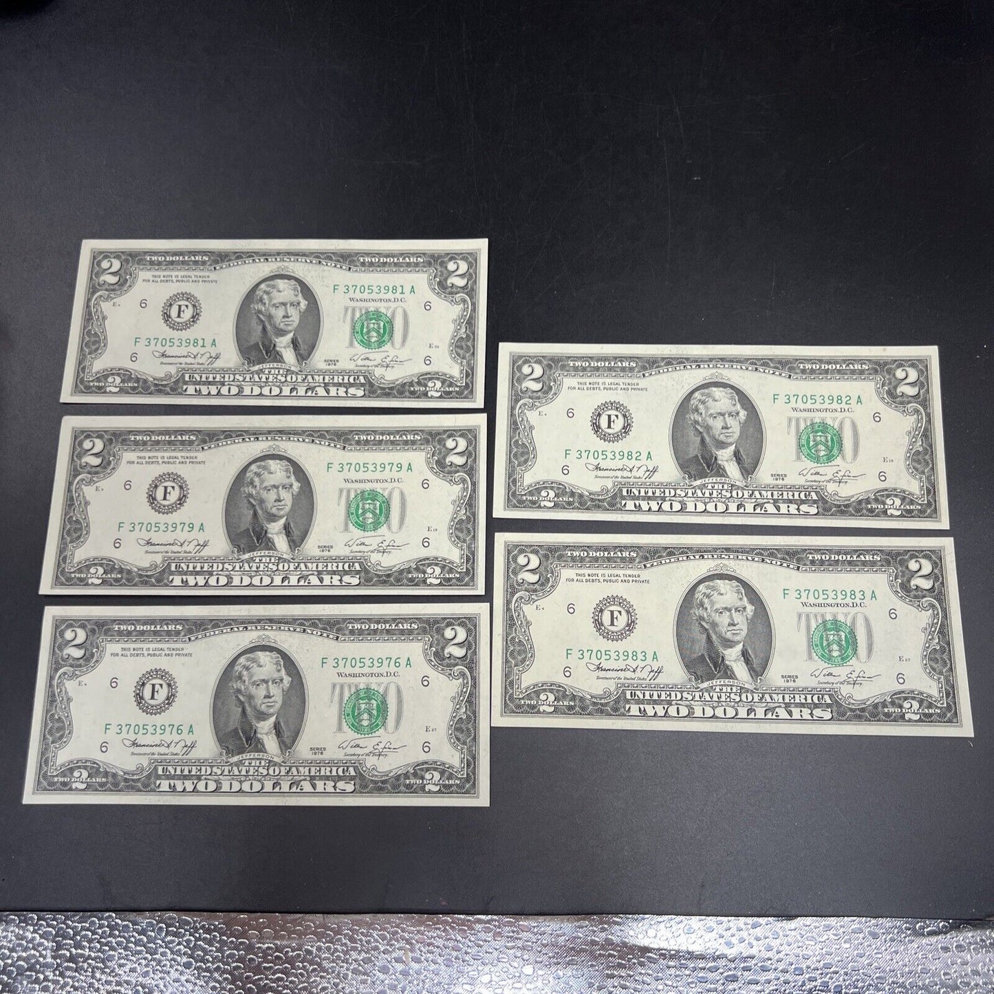 Lot of 5 1976 $2 Two Dollar Bicentennial Bill Federal Reserve Notes UNC #76