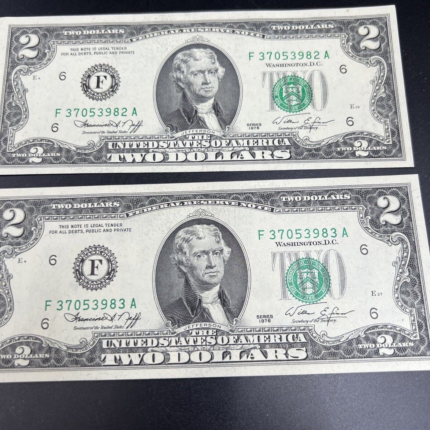 Lot of 5 1976 $2 Two Dollar Bicentennial Bill Federal Reserve Notes UNC #76