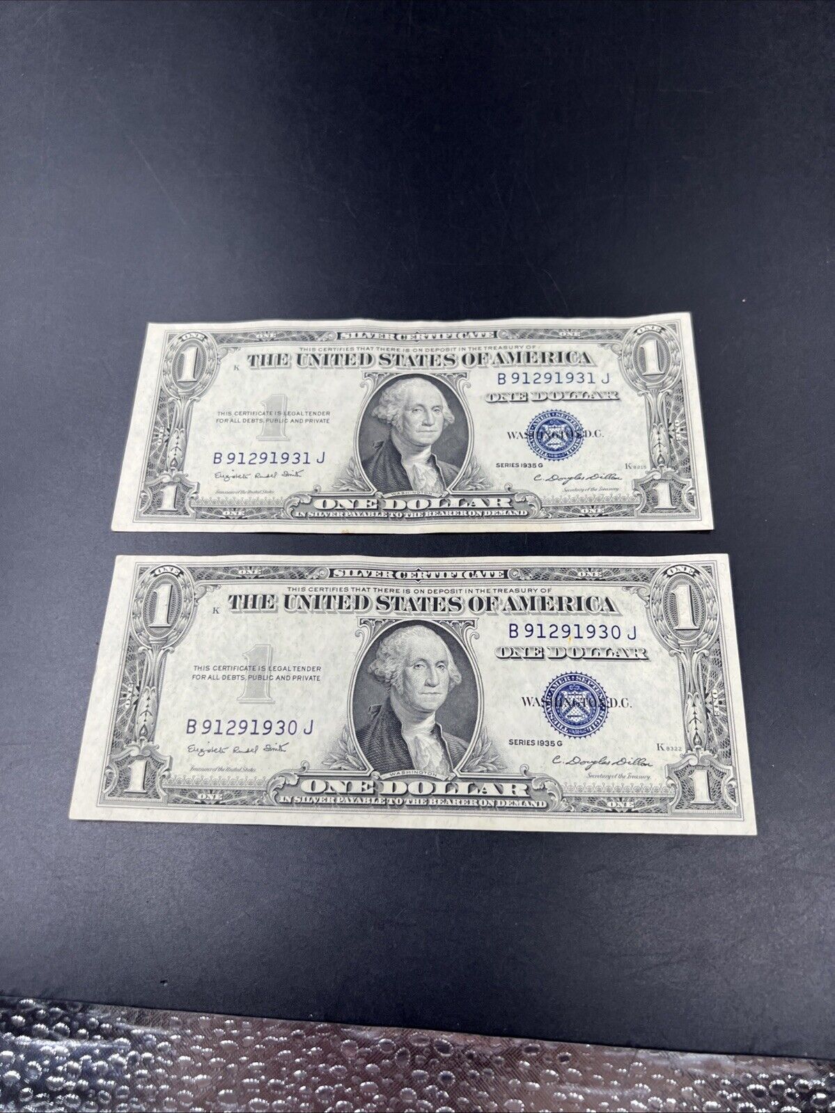 2 Consecutive 1935 G $1 One Dollar Silver Certificate Note Bills AU Circ #930