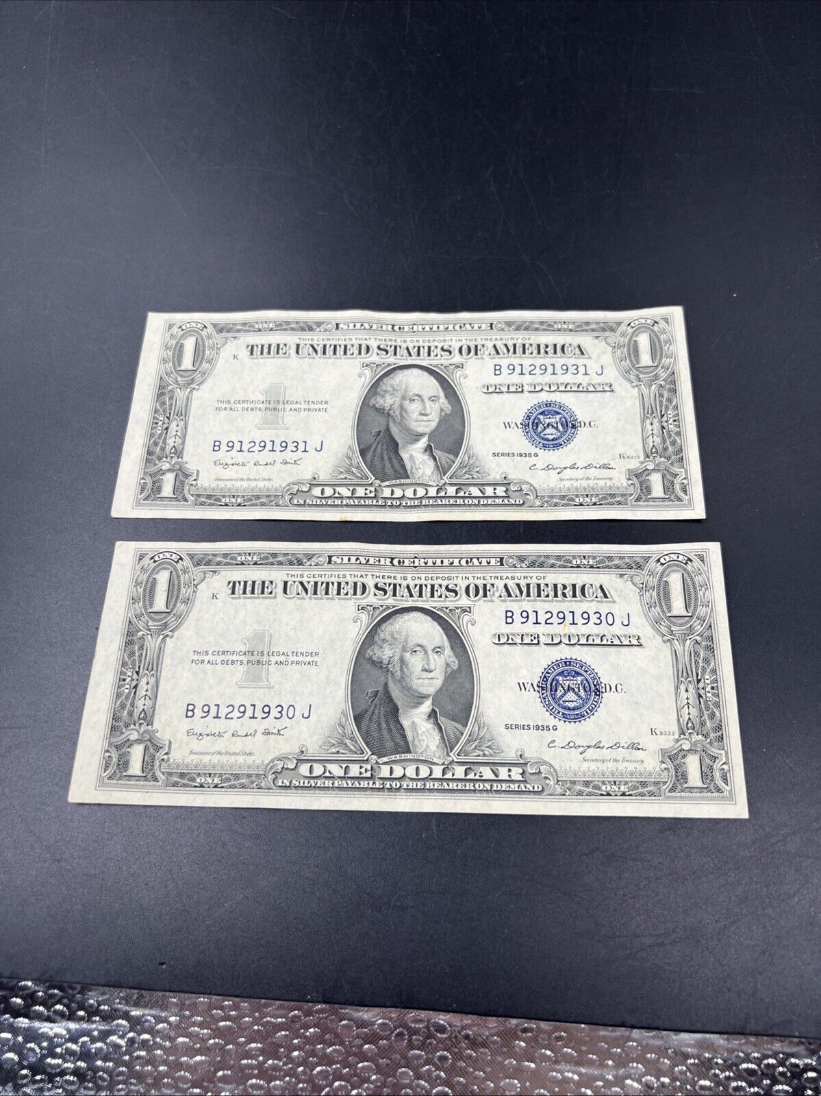 2 Consecutive 1935 G $1 One Dollar Silver Certificate Note Bills AU Circ #930