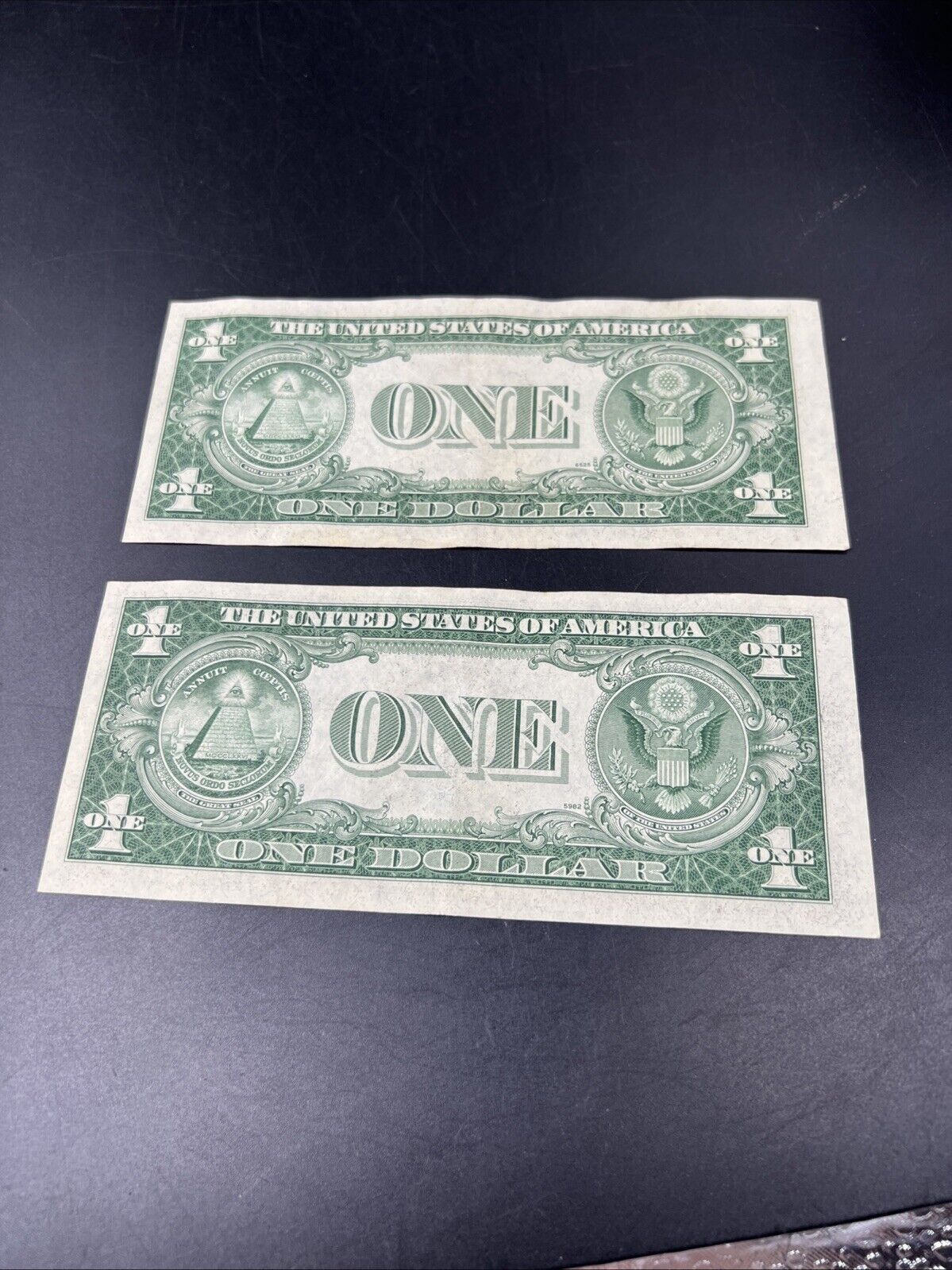 2 Consecutive 1935 G $1 One Dollar Silver Certificate Note Bills AU Circ #930