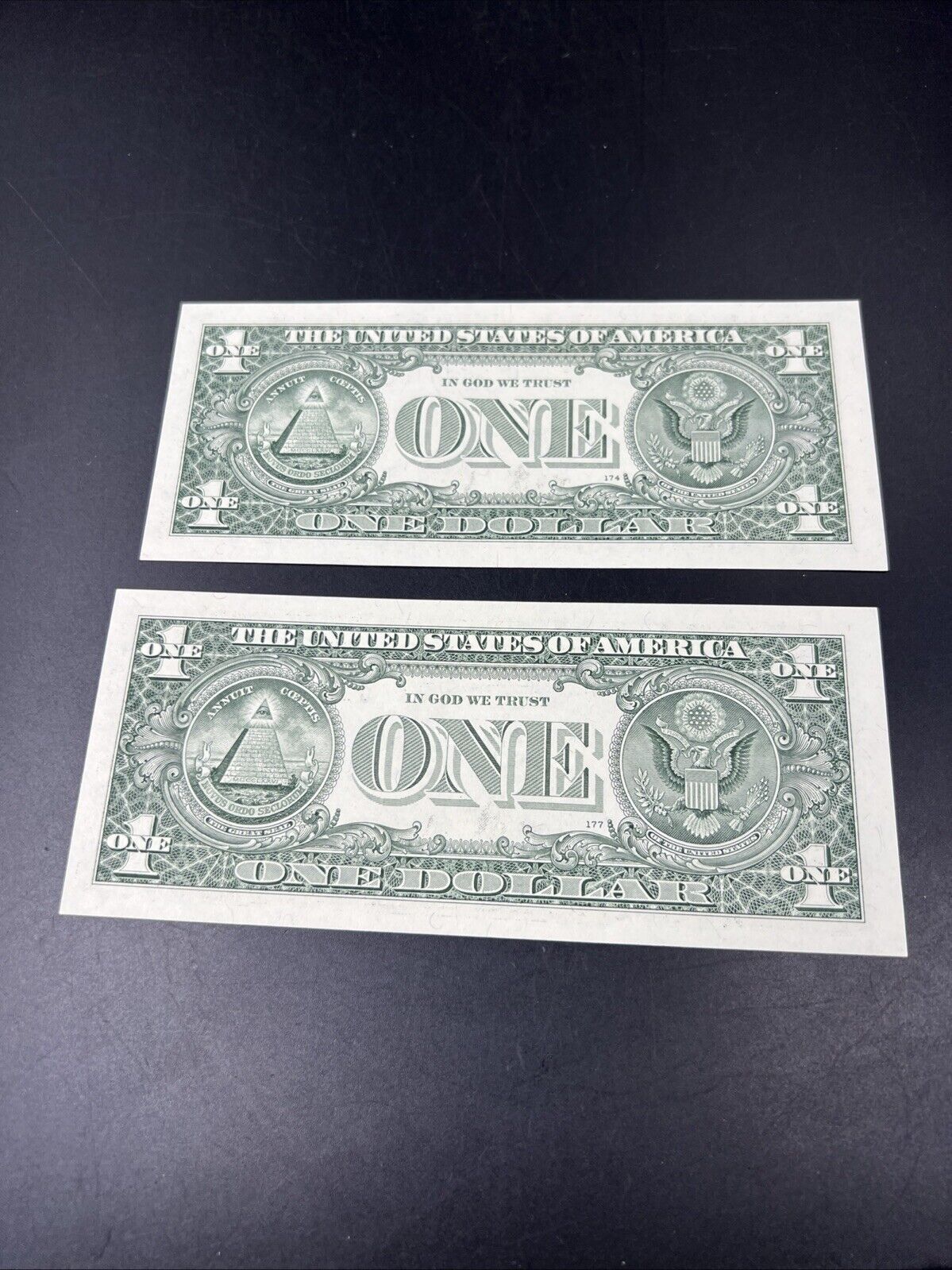 Lot of 2 Consecutive 1988 A $1 One Dollar FRN Federal Reserve Notes Choice UNC