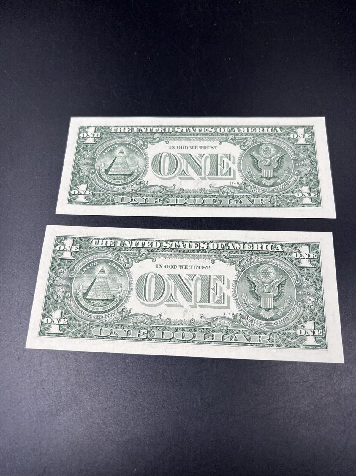 Lot of 2 Consecutive 1988 A $1 One Dollar FRN Federal Reserve Notes Choice UNC