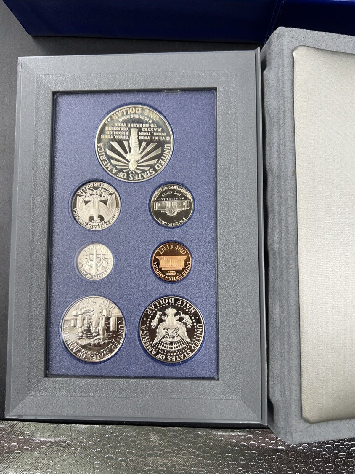 1986 S US Mint Prestige Proof Set w/ Statue of Liberty Silver Dollar Box & COA