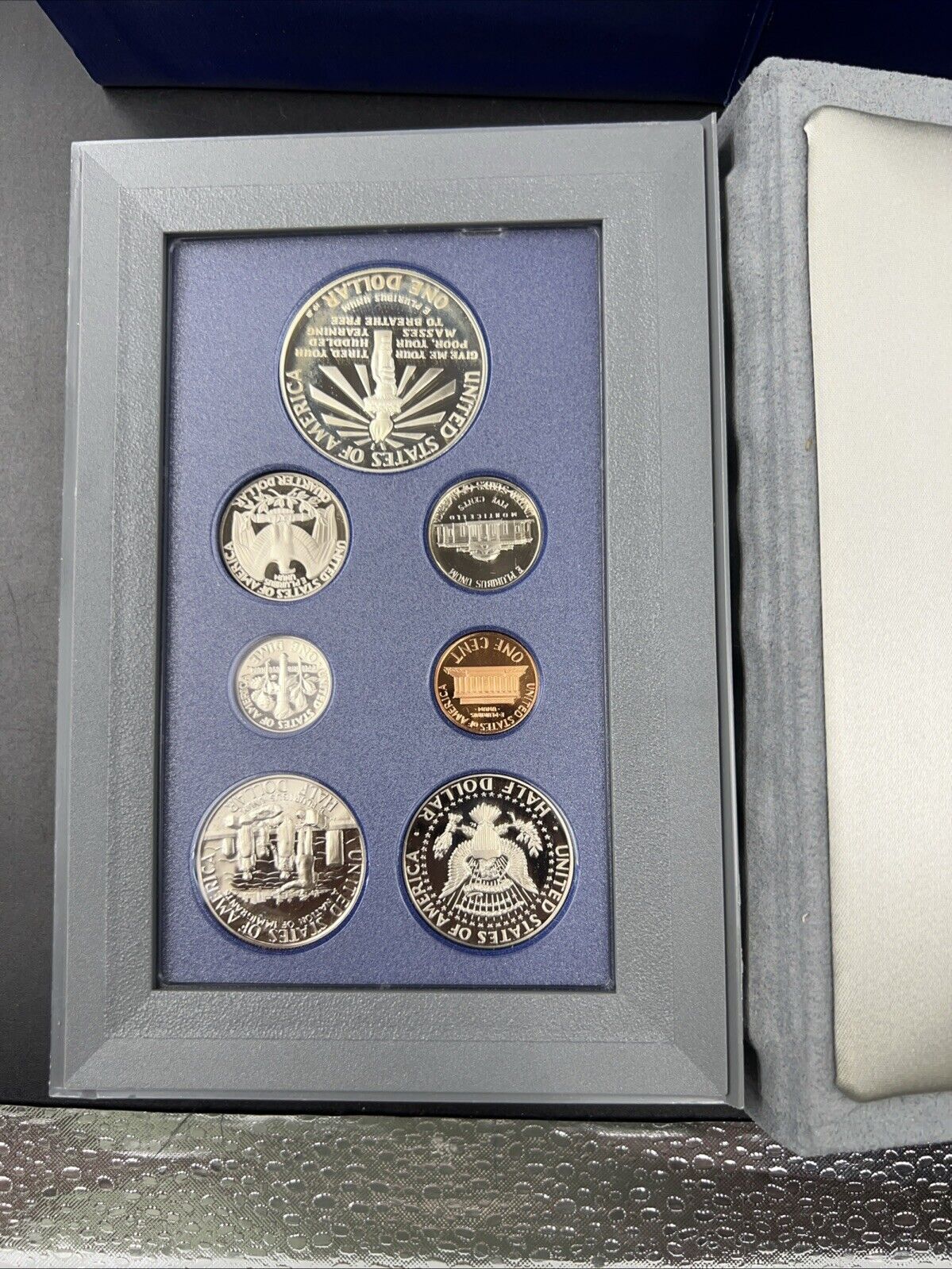 1986 S US Mint Prestige Proof Set w/ Statue of Liberty Silver Dollar Box & COA