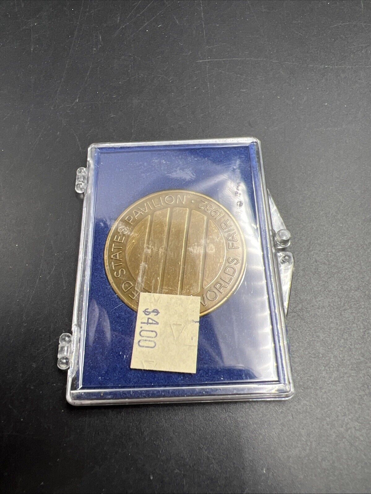 The 1982 World's Fair Knoxville Tennessee USA US Pavilion Coin Medal CH UNC