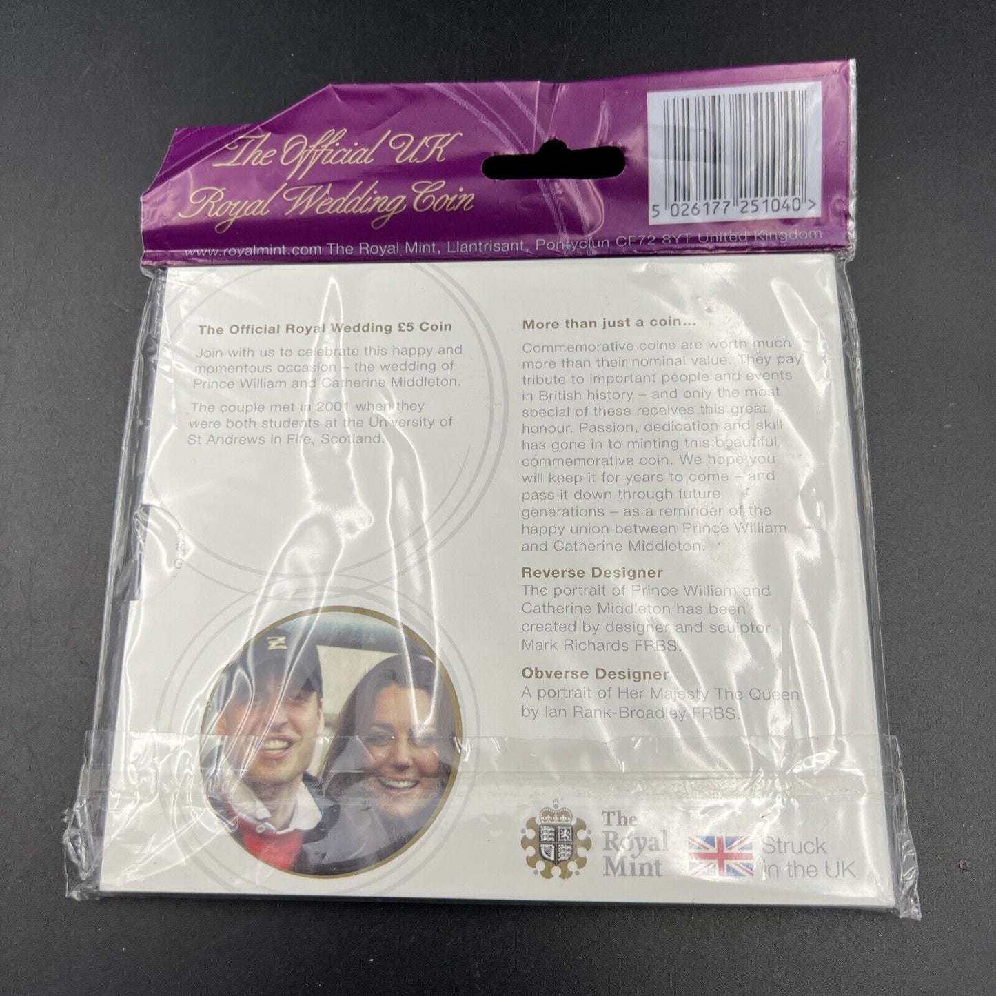 2011 Royal Mint Royal Wedding William and Kate £5 Five Pound Coin Original Pack