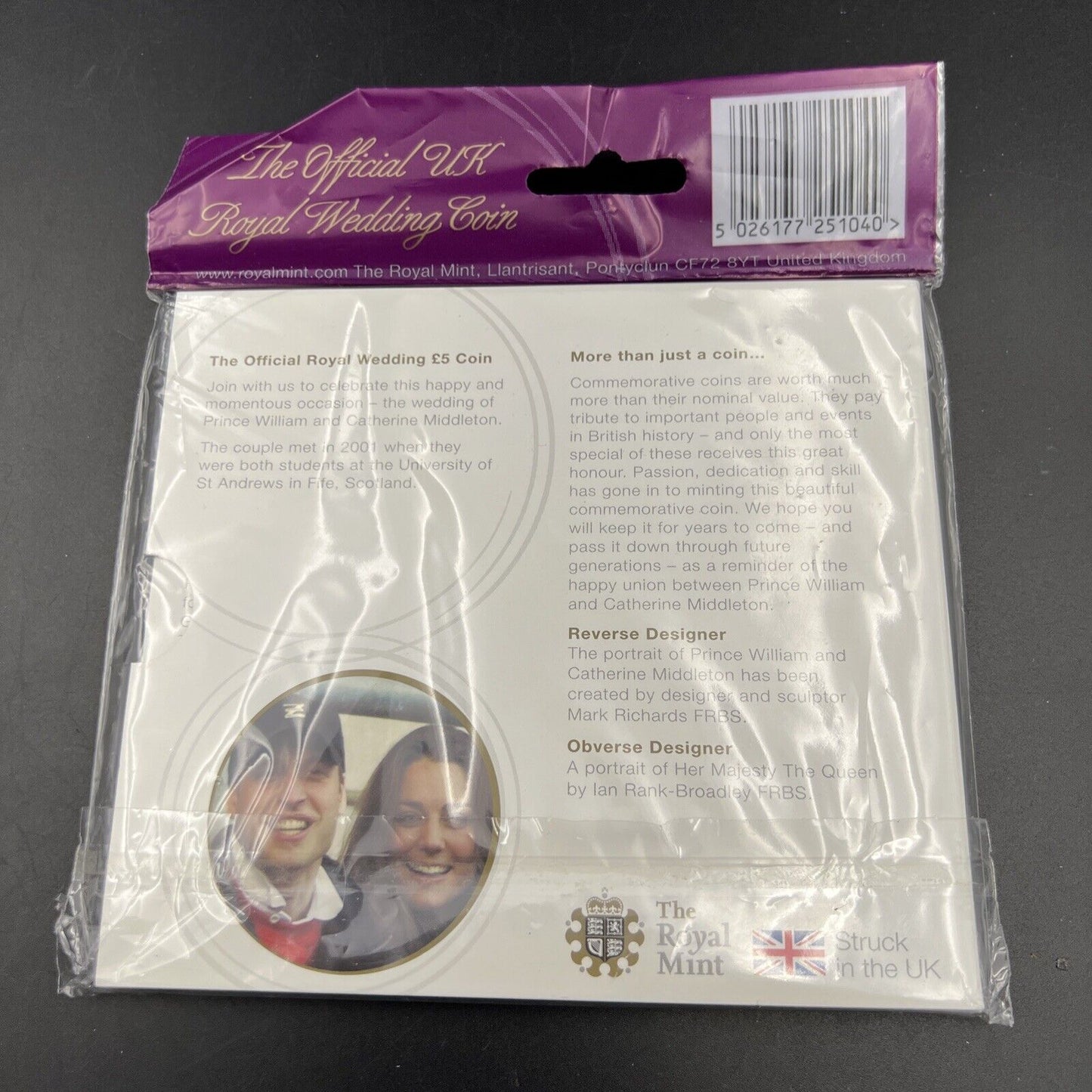 2011 Royal Mint Royal Wedding William and Kate £5 Five Pound Coin Original Pack