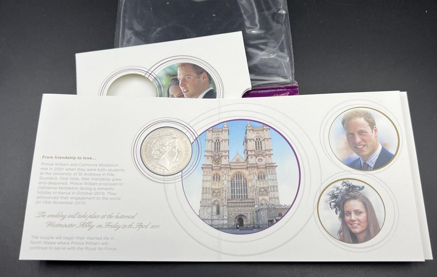 2011 Royal Mint Royal Wedding William and Kate £5 Five Pound Coin Original Pack
