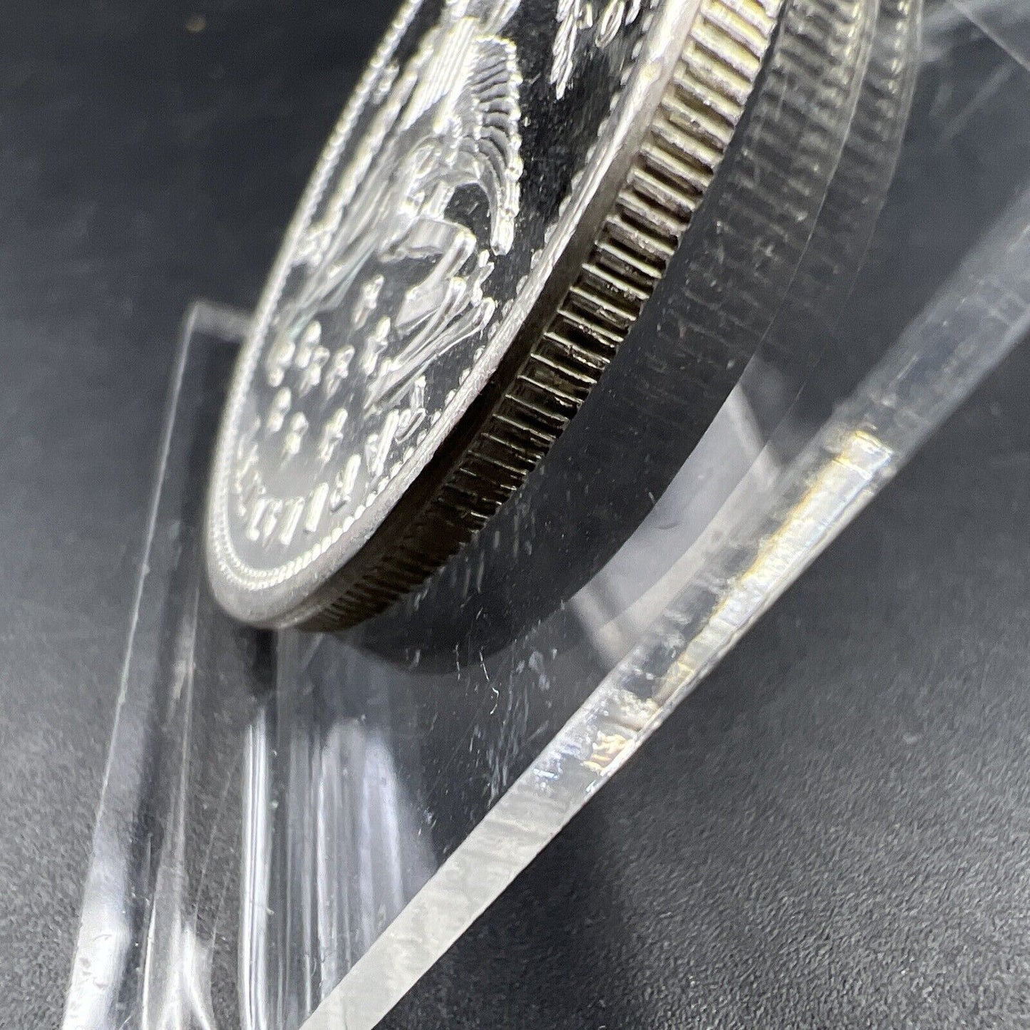 1983 Vintage 1 oz .999 Silver Art Round Broken Partial Collar MAJOR Rim Error PF