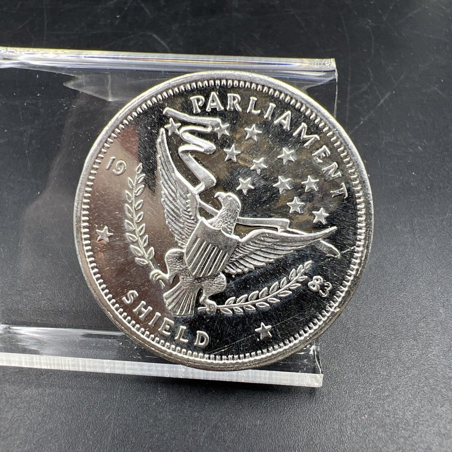 1983 Vintage 1 oz .999 Silver Art Round Broken Partial Collar MAJOR Rim Error PF